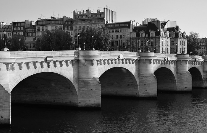 Najstarszy most w Paryżu: Pont Neuf