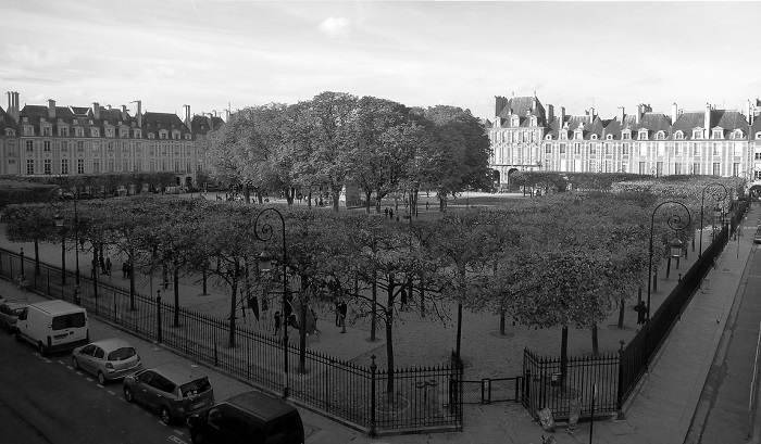 Place des Vosges – najstarszy plac w Paryżu